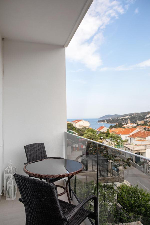 Apartments Dobrila Hvar Town Exterior photo