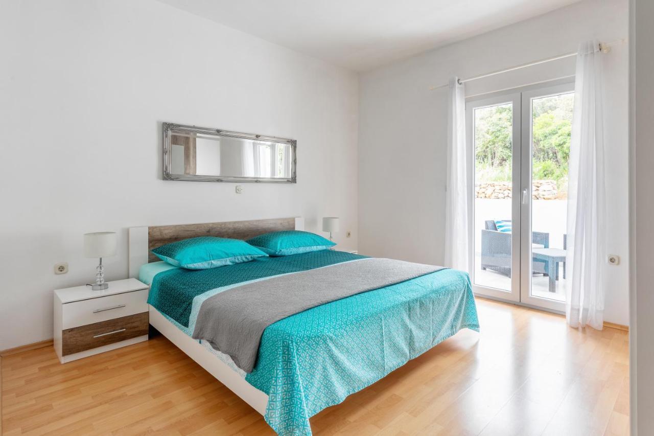 Apartments Dobrila Hvar Town Exterior photo