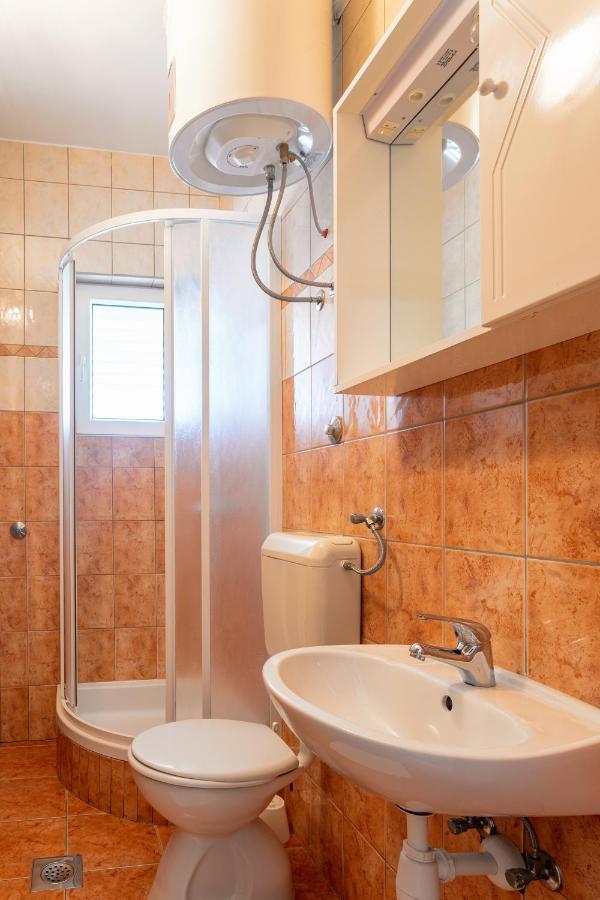 Apartments Dobrila Hvar Town Exterior photo